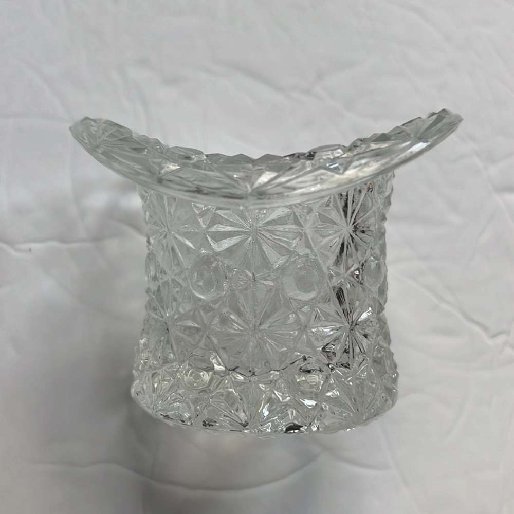 Vintage Fenton crystal top hat